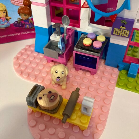 Mega Bloks Barbie Malibu House Building Set 2 Dolls 303 Pieces Near Complete - Picture 7 of 16